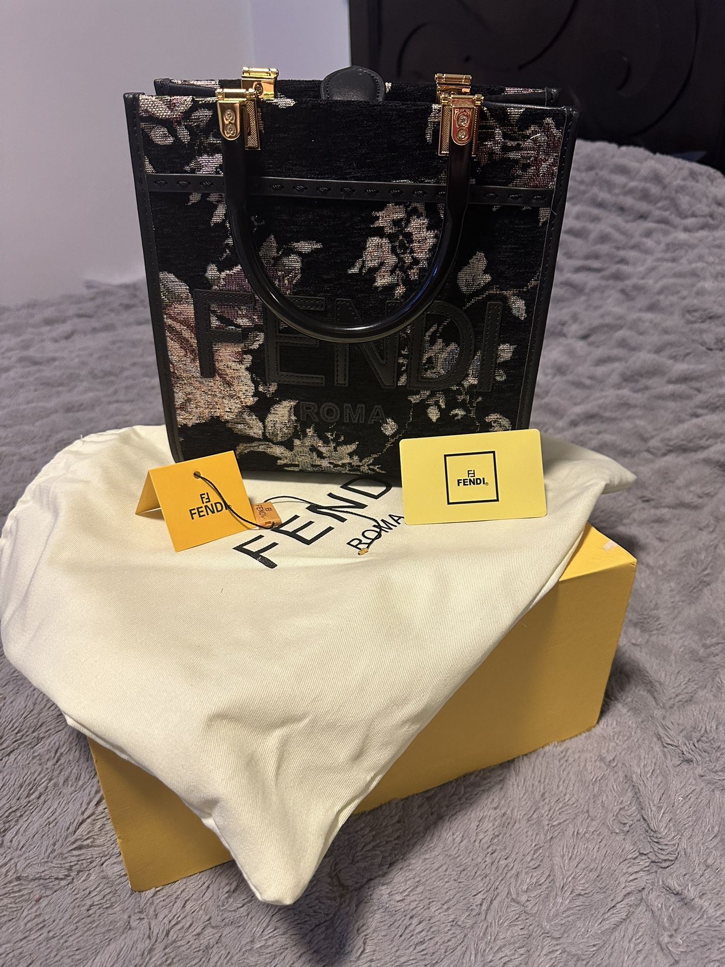 Small Tote 