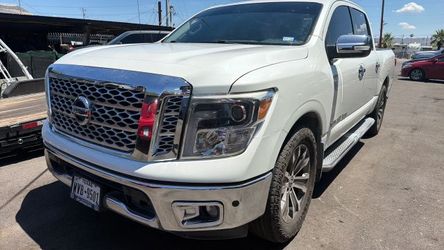 2019 Nissan Titan Crew Cab