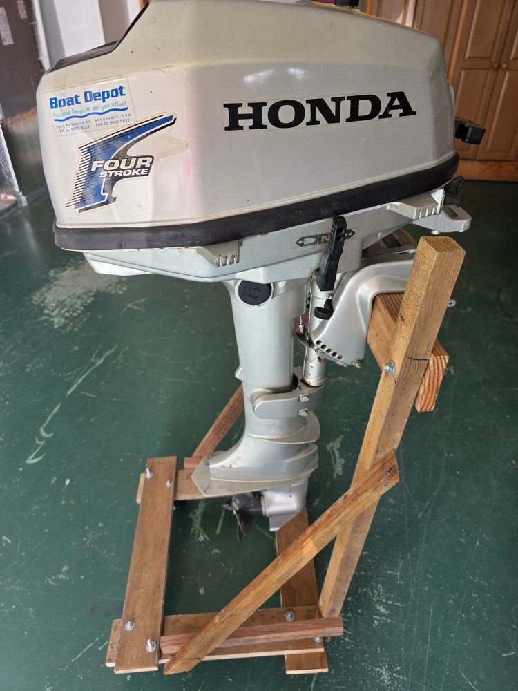 Honda 5hp Outboard Motor Long Shaft