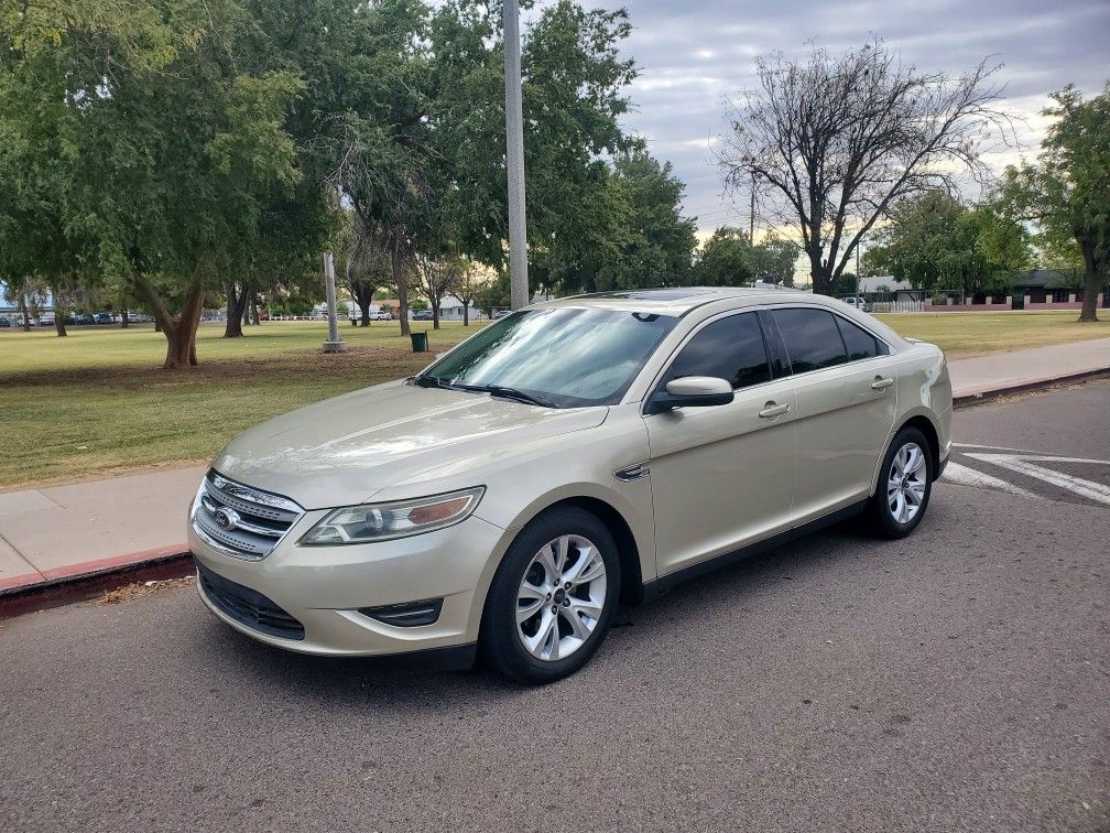 2011 Ford Taurus