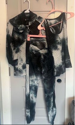 Women’s Activewear Set of 3 pieces 💓