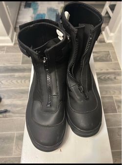 Frogg Toggs size 7