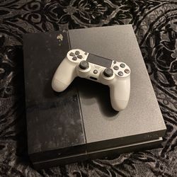 PS4 500gb with Controller