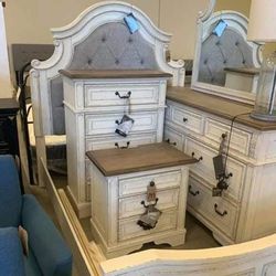 Bed, Dresser, Mirror, Nightstand, Chest Queen & King Bedroom Set 