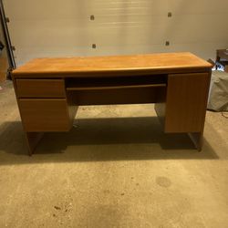 Free Wood Desk Great Condition 