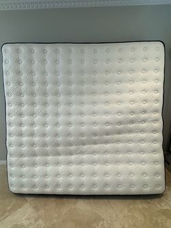 White mattress king size bed