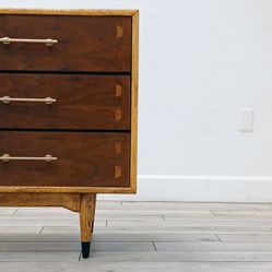 Lane Furniture "Acclaim" Walnut & Ash Dresser Mid-Century 