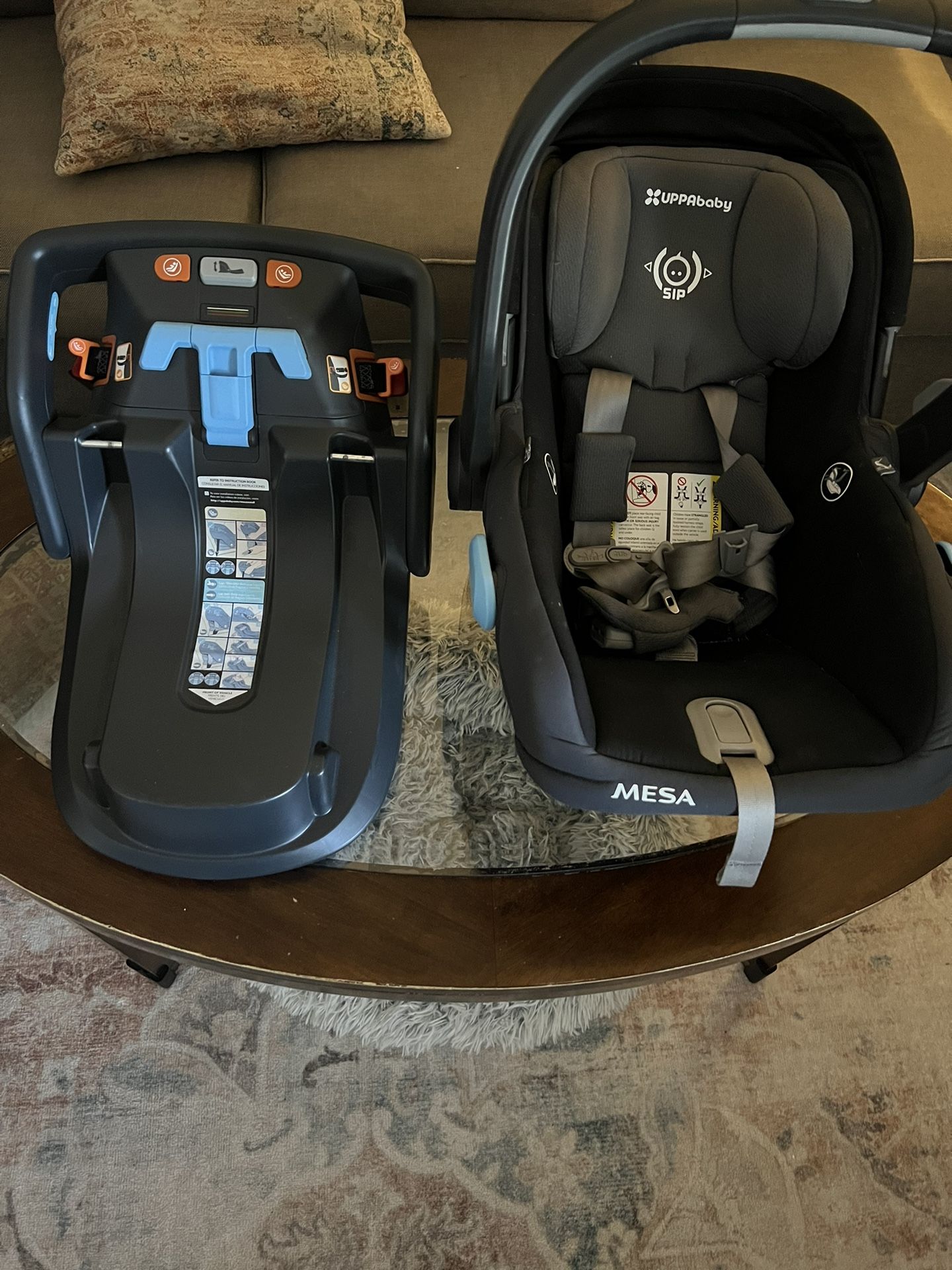 Uppababy Mesa Infant Car Seat and Travel Bag