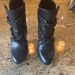 Women’s Boots