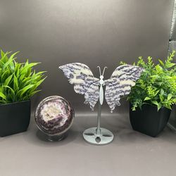 Natural Hand Carved Purple Zebra Sphere 556 G 111 Mm, Butterfly Wings, Including Stand 231 G 6“ X 6“ On Stand