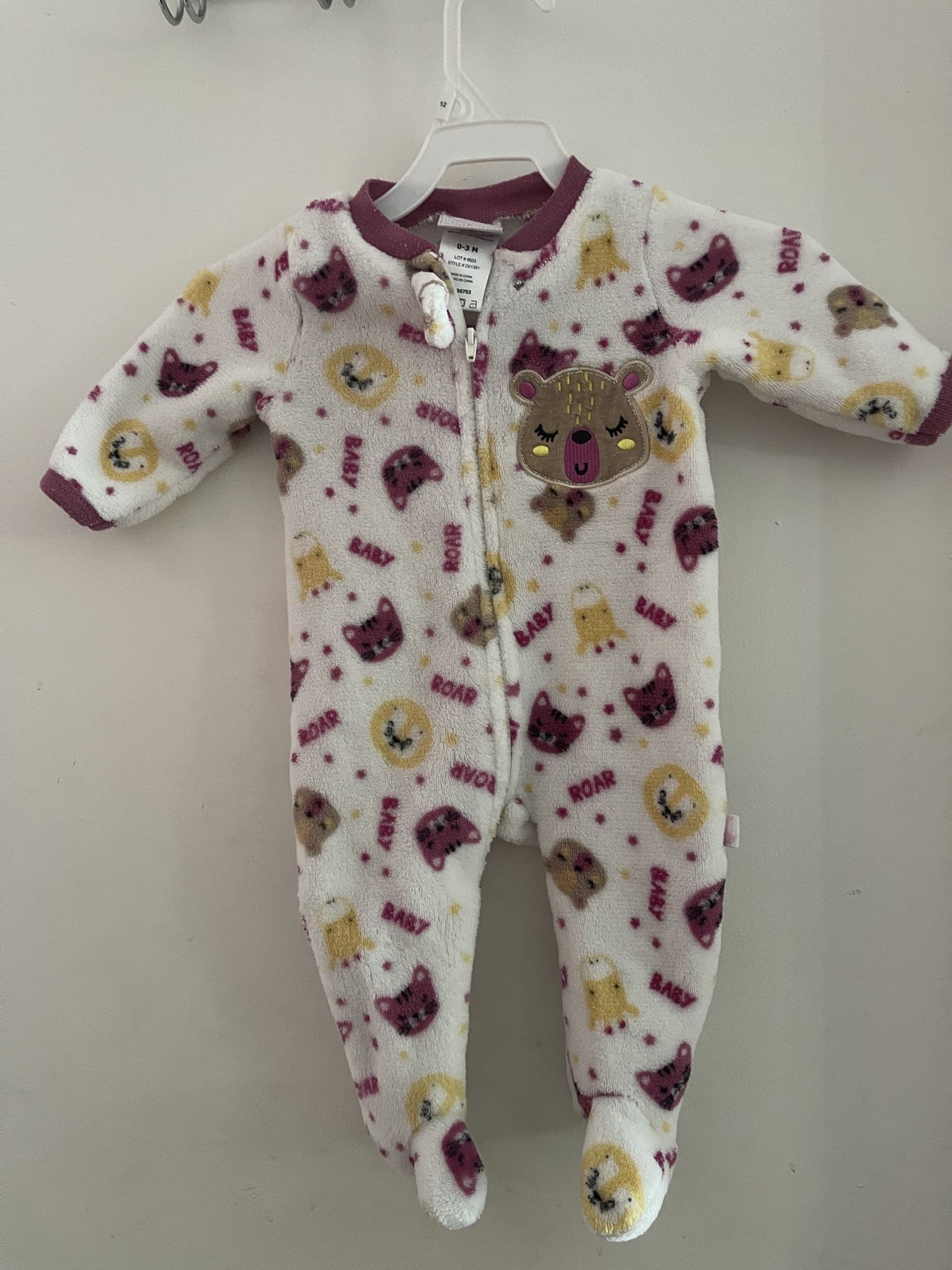 Soft Zippered Sleeper For Babies - Size 0-3 Months