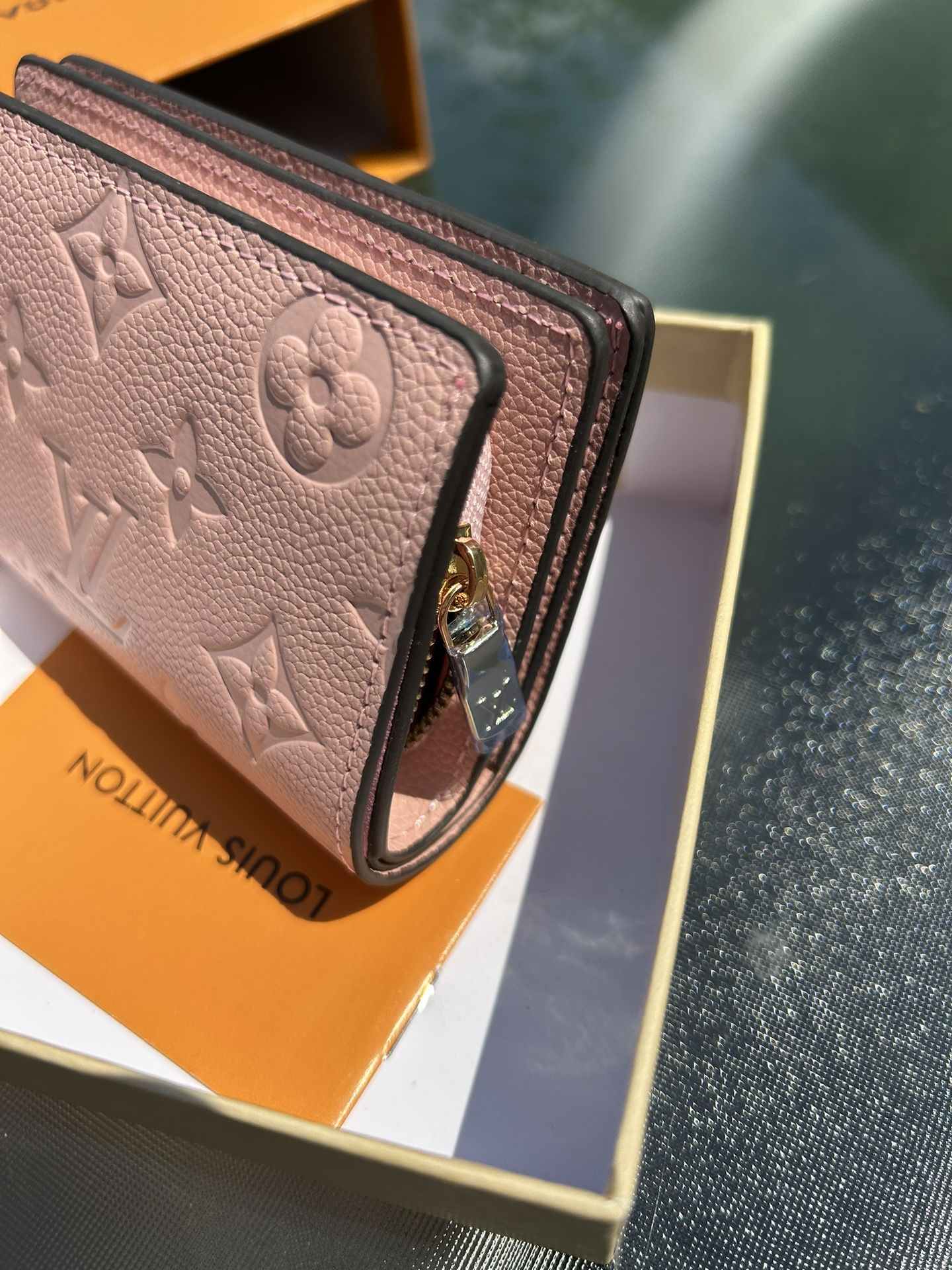 Light Pink Women’s Hand Wallet NEW