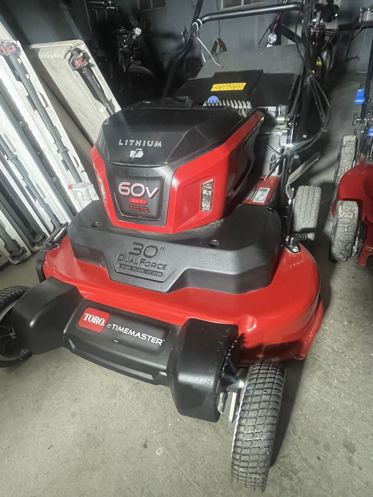 The Toro Dual blade ReTimeMaster 60-Volt Max