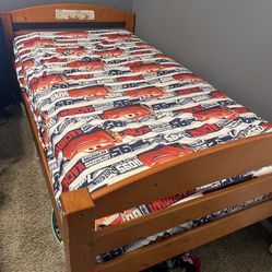 Kids Twin Size Bed And Frame. 