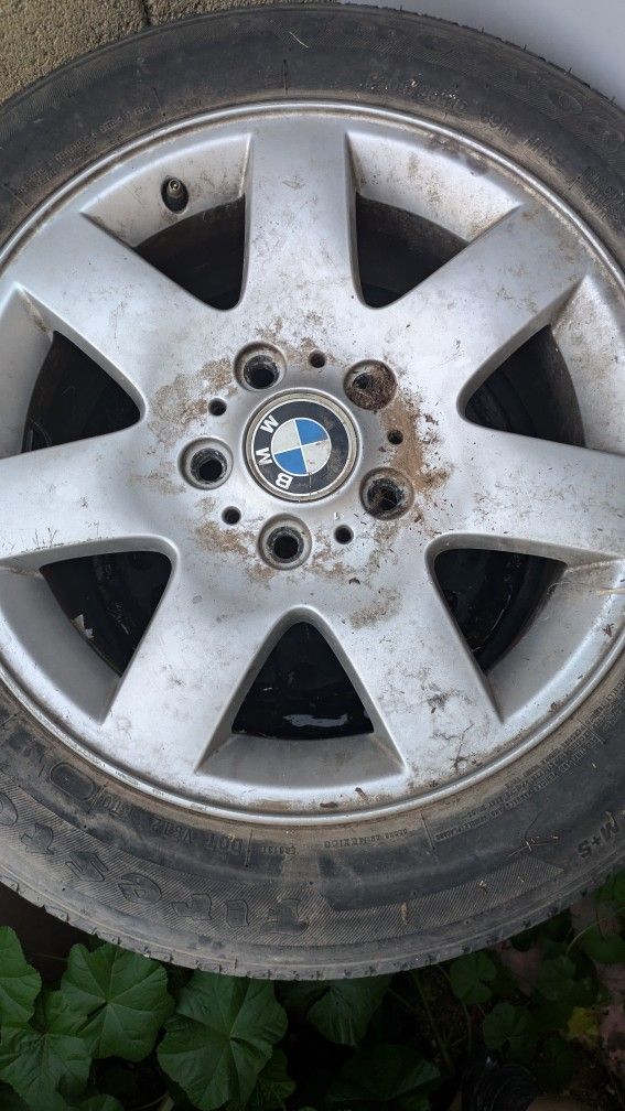 Bmw Rims Were On A 2012 I 325 Asking $75.
