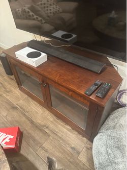 TV Stand / Entertainment Center