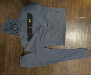 Ua sweats , ua jacket medium