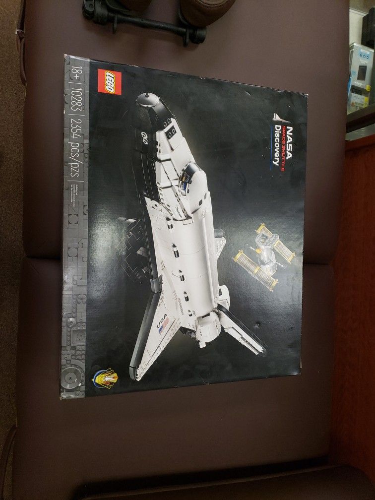 NEW Lego NASA Space Shuttle Discovery 10283