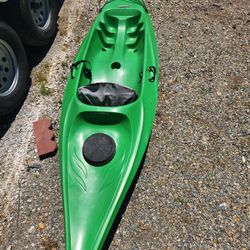 120 kayak 10 foot with paddle $200