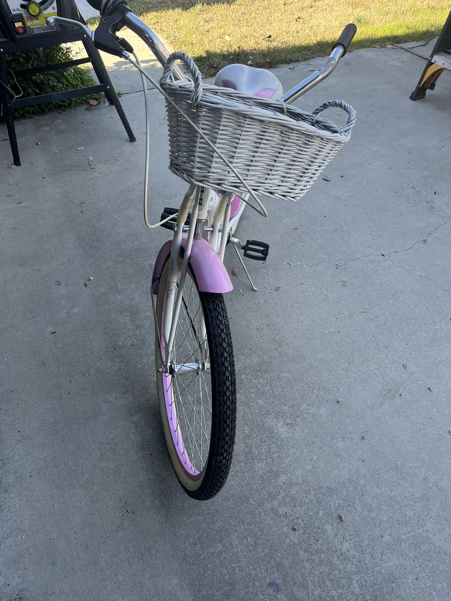 Schwinn Lulu Pink Cruiser