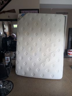 FREE QUEEN MATTRESS!!!