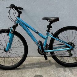 Trek 820 Mountain Bike Runs Great 26 Inch Wheels List 549 for