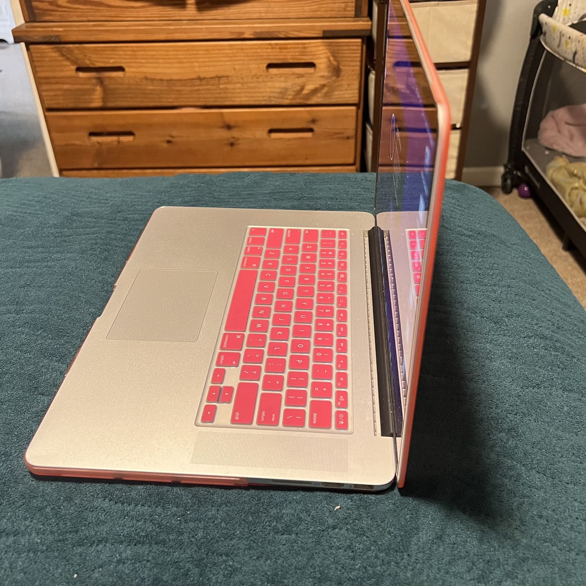 Apple Laptop