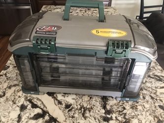 Plano 732 tackle box