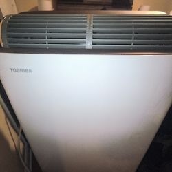 14,000 BTU AC Portable Toshiba