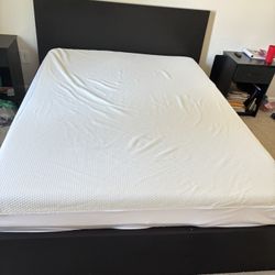Queen Size Bed Frame & Mattress 