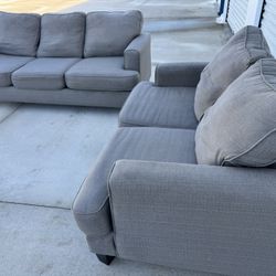 Gray Couch & Loveseat Set – Rooms To Go ✨ 