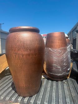 Macetas de barro altas 32” New $125ea