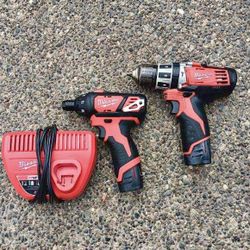 Milwaukee M12 Drill Set 