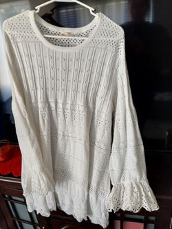 Ladies White Sweater Top