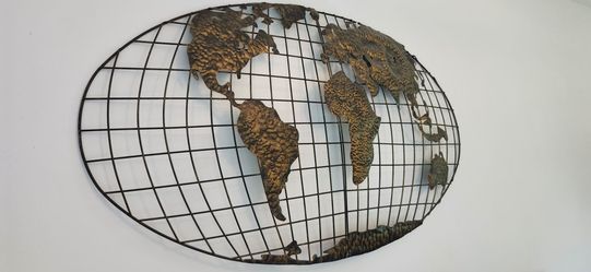 Metal world map wall art