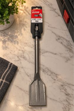 Milwaukee Sledge SDS-Max Tile Chisel 1-7/8" x 4-1/2"
