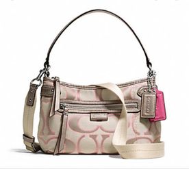 COACH DAISY OUTLINE SIGNATURE METALLIC CROSSBODY (COACH F23946)