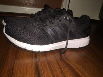 Adidas CloudFoam Size: 11 NEVER WORN