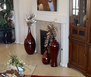 3 Burgundy be And Black Lacquer Vases