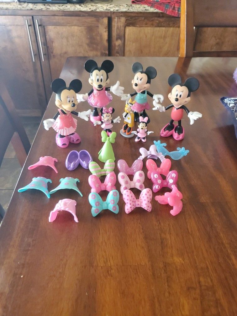 Minnie Mouse Doll Fashion Set