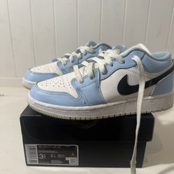 Air Jordan 1 Low (GS) Size 3.5Y Ice Blue/Black-Sail-White 554723-401