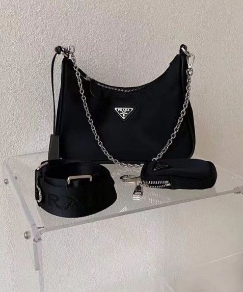 PR Re-Edition 2005 Moon Underarm Bag Tote Shoulder Bag Enameled Triangle Logo Detachable Chain Recycled Nylon Patchwork Leather Women's Black