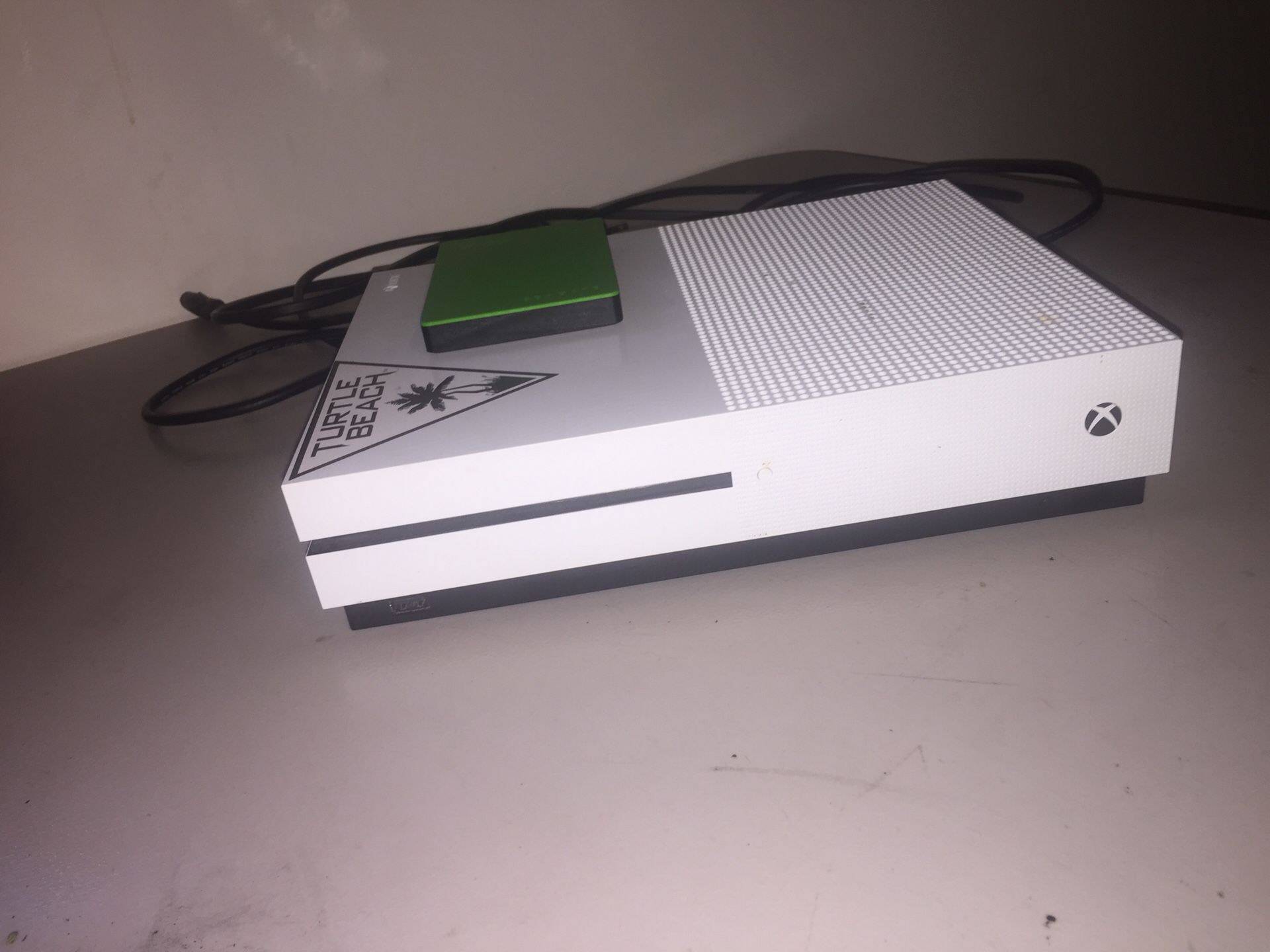 Xbox One S and 2 Tb expansion
