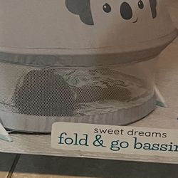 New Born  Fold Ey Go Bassinet 