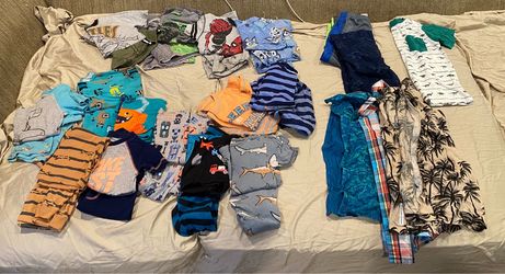 Boy’s assorted clothes bundle size 5