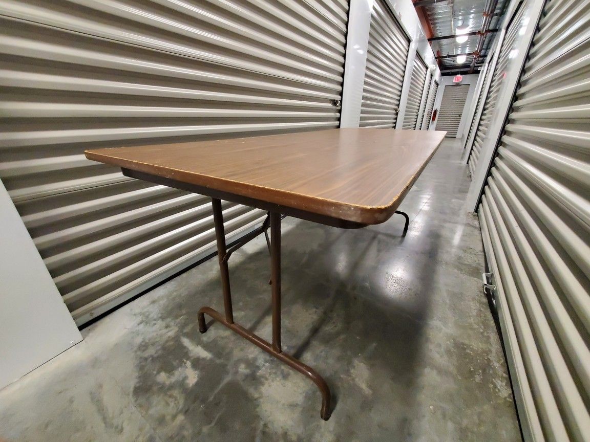 Banquet Table - Brown Wood - 6 Foot