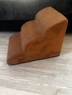 Memory Foam Orthopedic Wedge Pillow for dogs – Excellent Condition