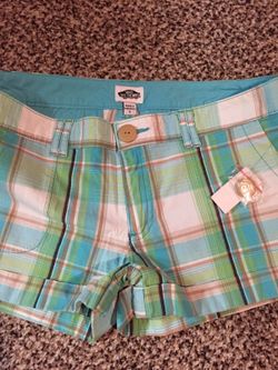 Vans shorts size 7