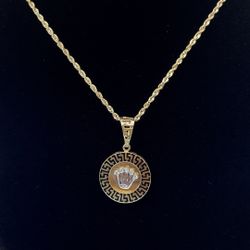 Gold Rope Chain And Pendant 