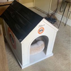 Dog House 